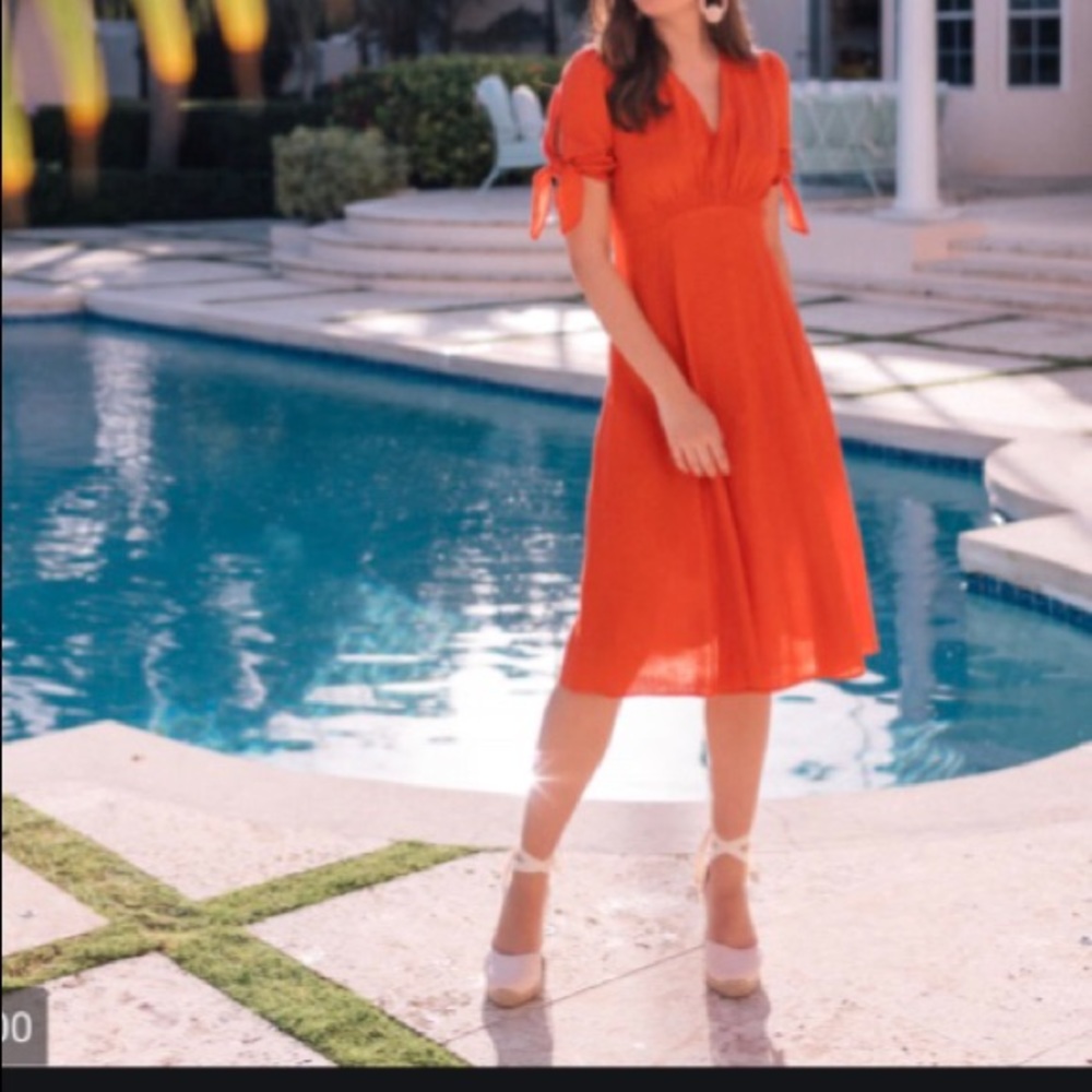 NWT lightweight Gal Meets Glam dress - size 0